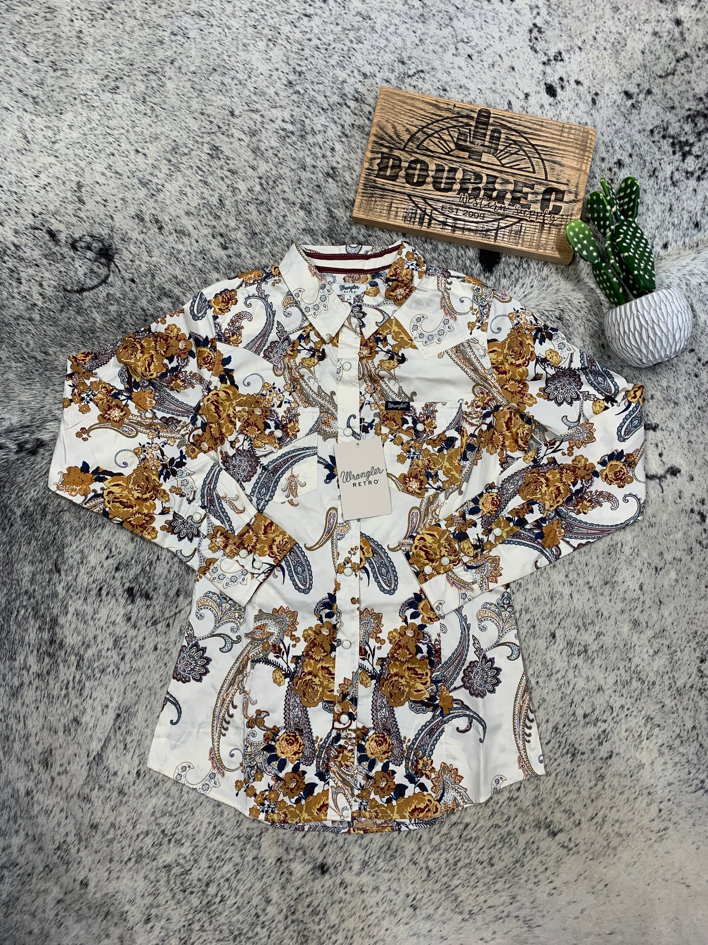 WOMEN'S WRANGLER ALL OCCASION WESTERN SNAP SHIRT IN WESTERN FLORAL Shirts & Tops Women's Wrangler