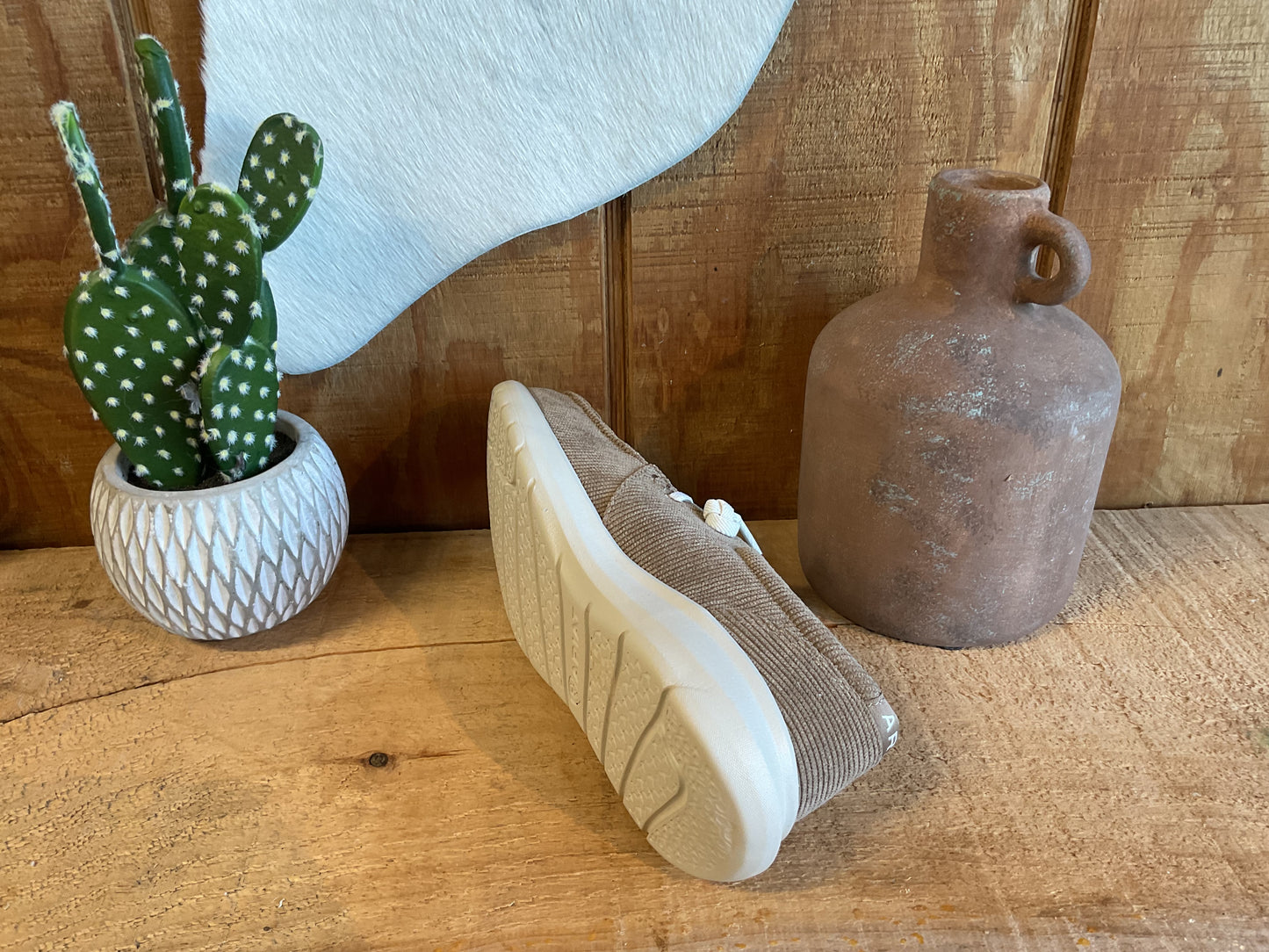 Ariat Womens Hilo Shoe/TAN CORDUROY Shoes ariatfootwear Women's Ariat