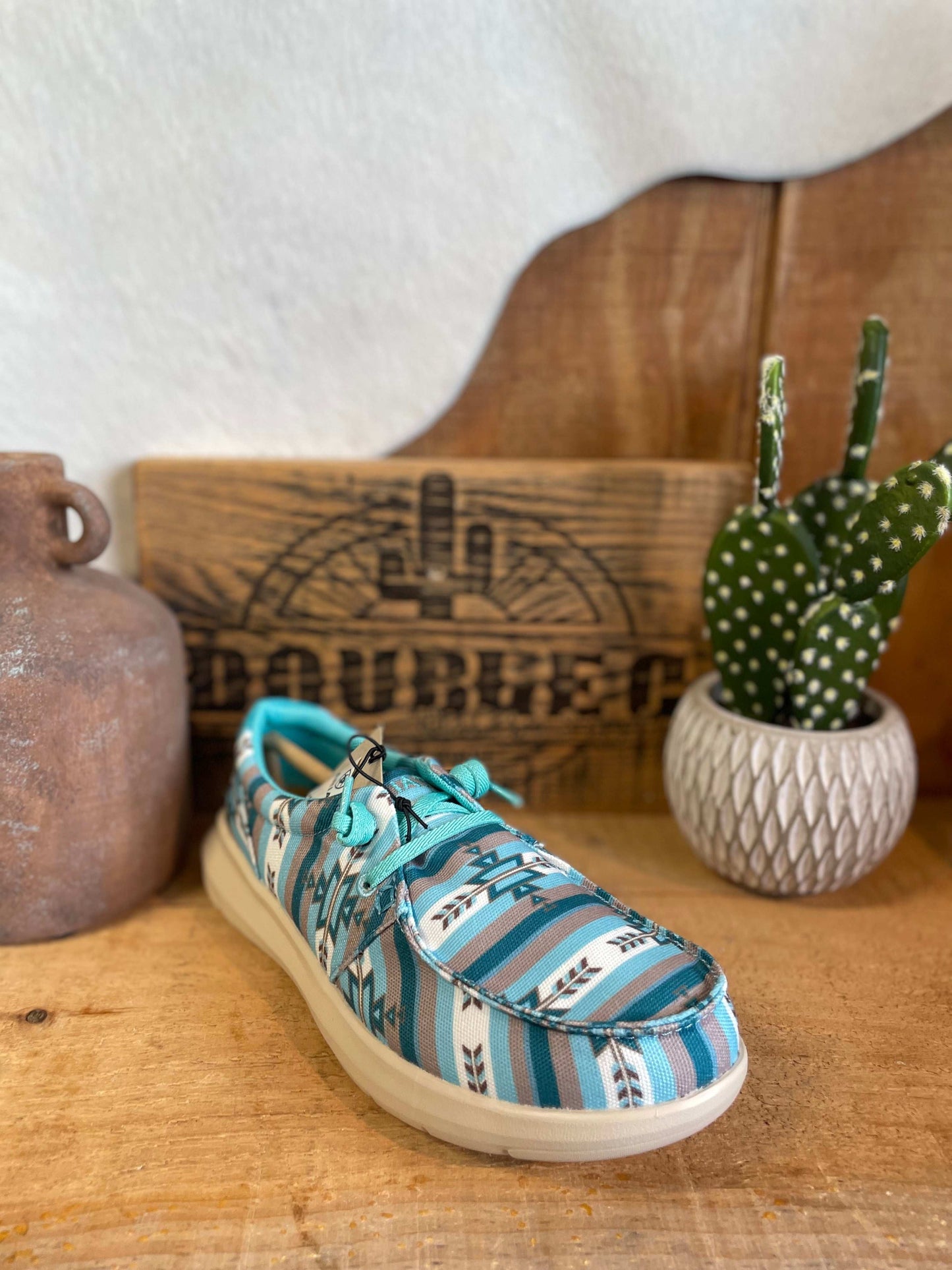 Women's Hilo Shoe in Turquoise Texarkana Shoe ariatwomens Women's Ariat