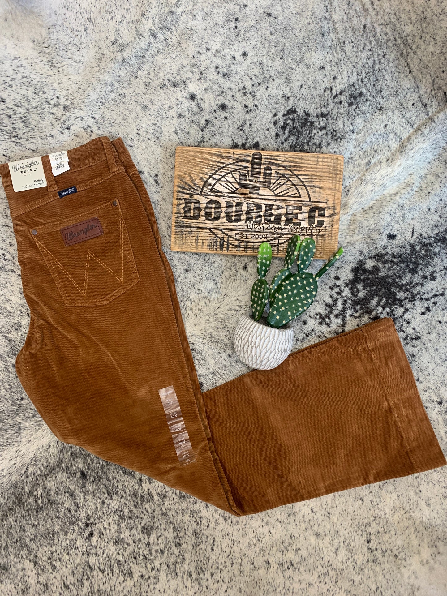 WOMEN'S WRANGLER RETRO® BAILEY HIGH RISE CORDUROY TROUSER JEAN IN LACEY Pants Women's Women’s Clothing Wrangler