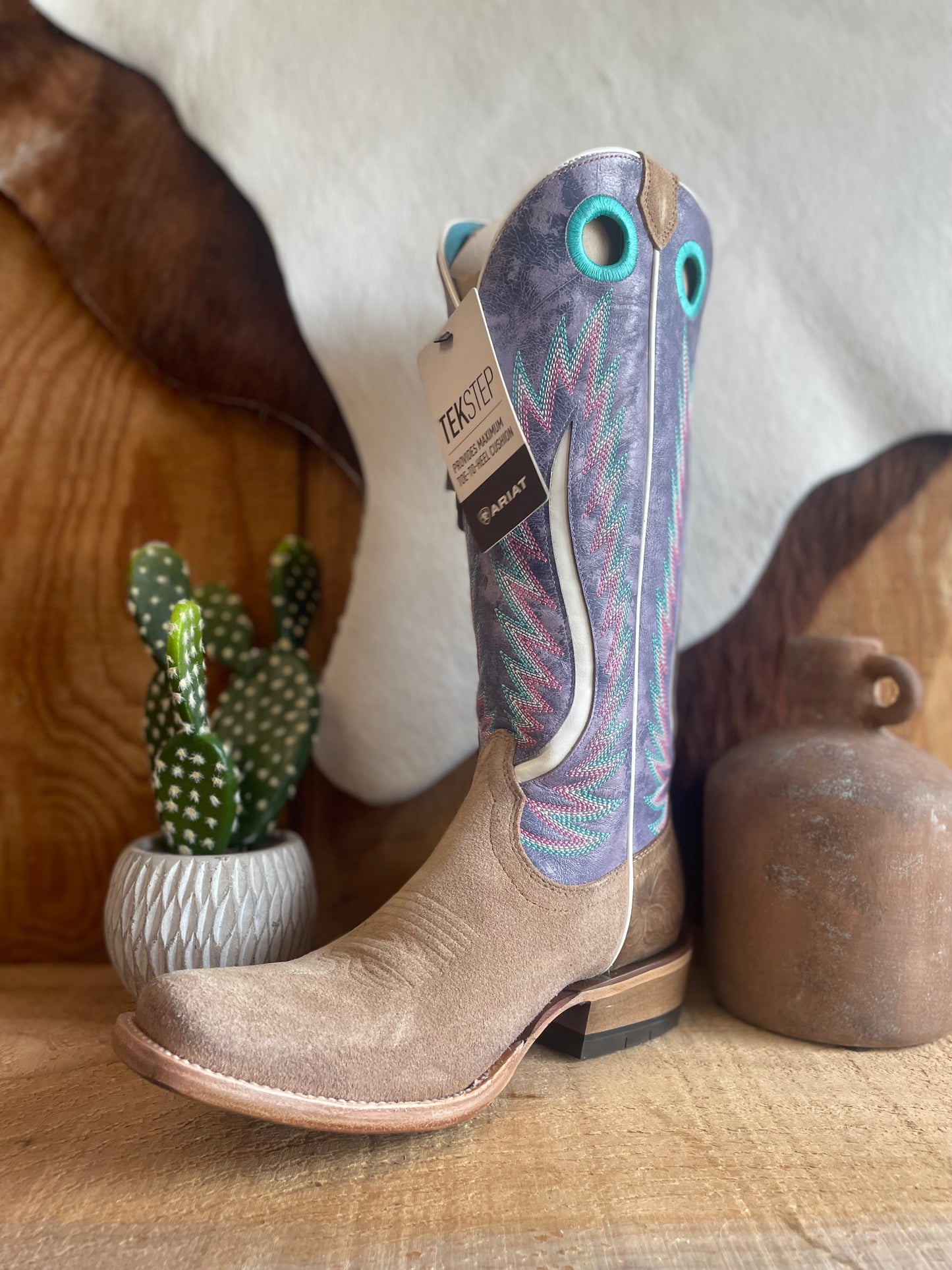 Ariat WMS Futurity Fort Worth Western Boot Womens boots ariatfootwear ariatwomens Ariat