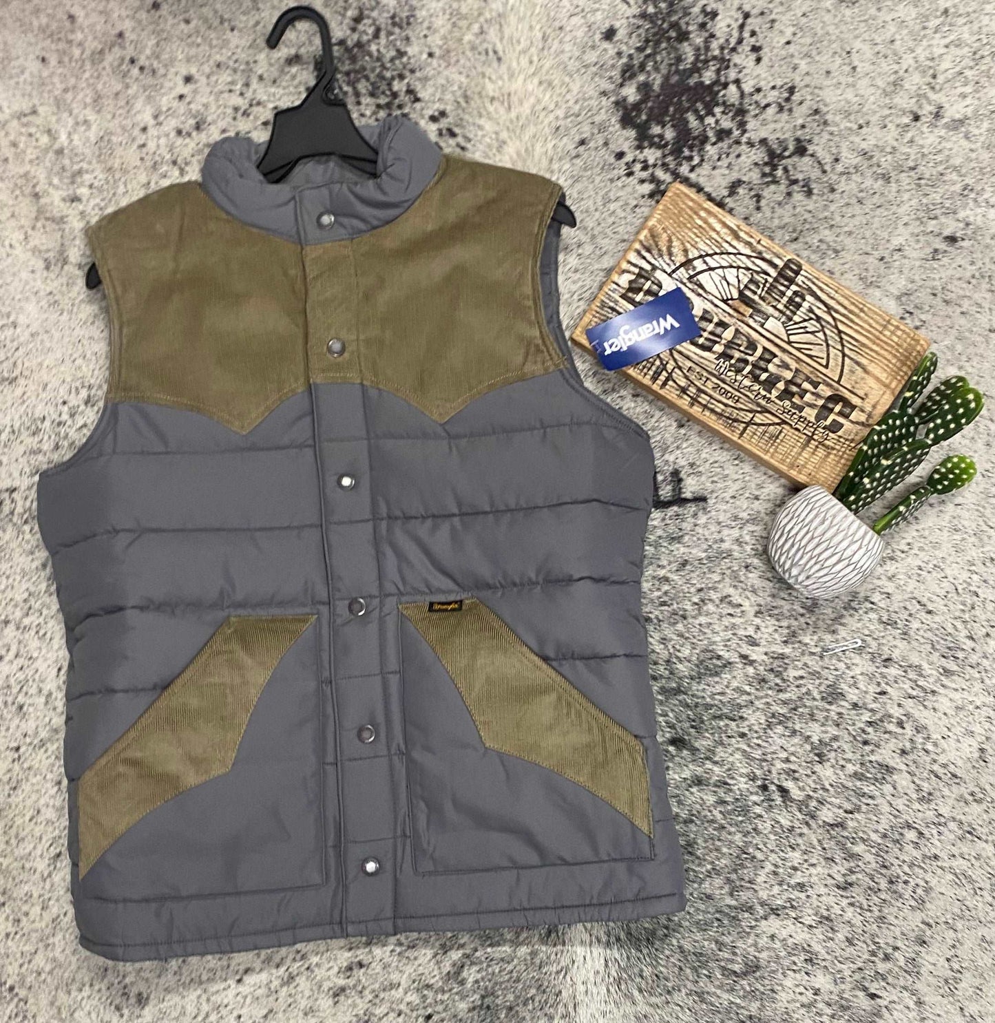 Wrangler Mixed Puffer Vest - Fence Post Coats & Jackets mom dad grads Wrangler