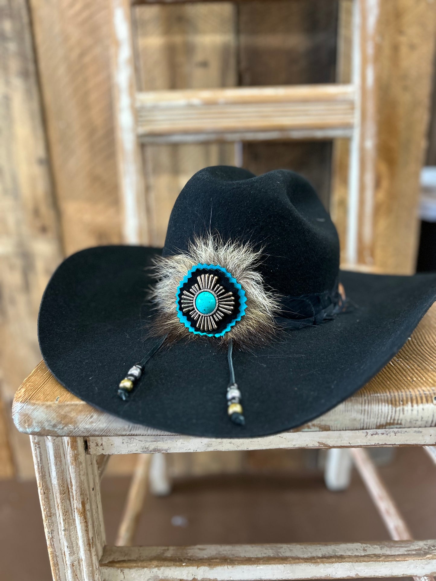 Country with a flare Lainey Wilson hat Women's Charlie 1 Horse