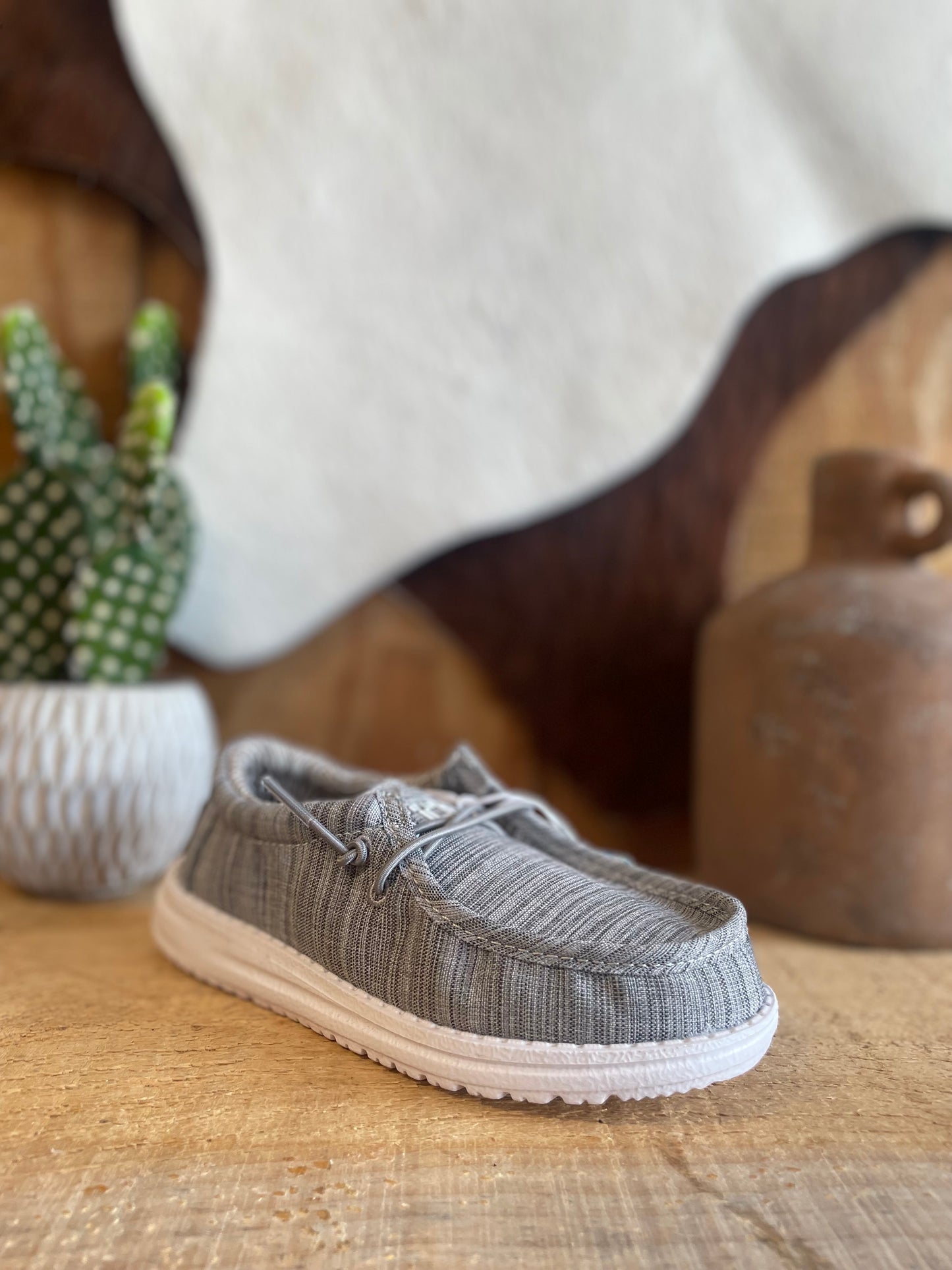 Hey Dudes Wally Youth Linen Stone Hey Dude