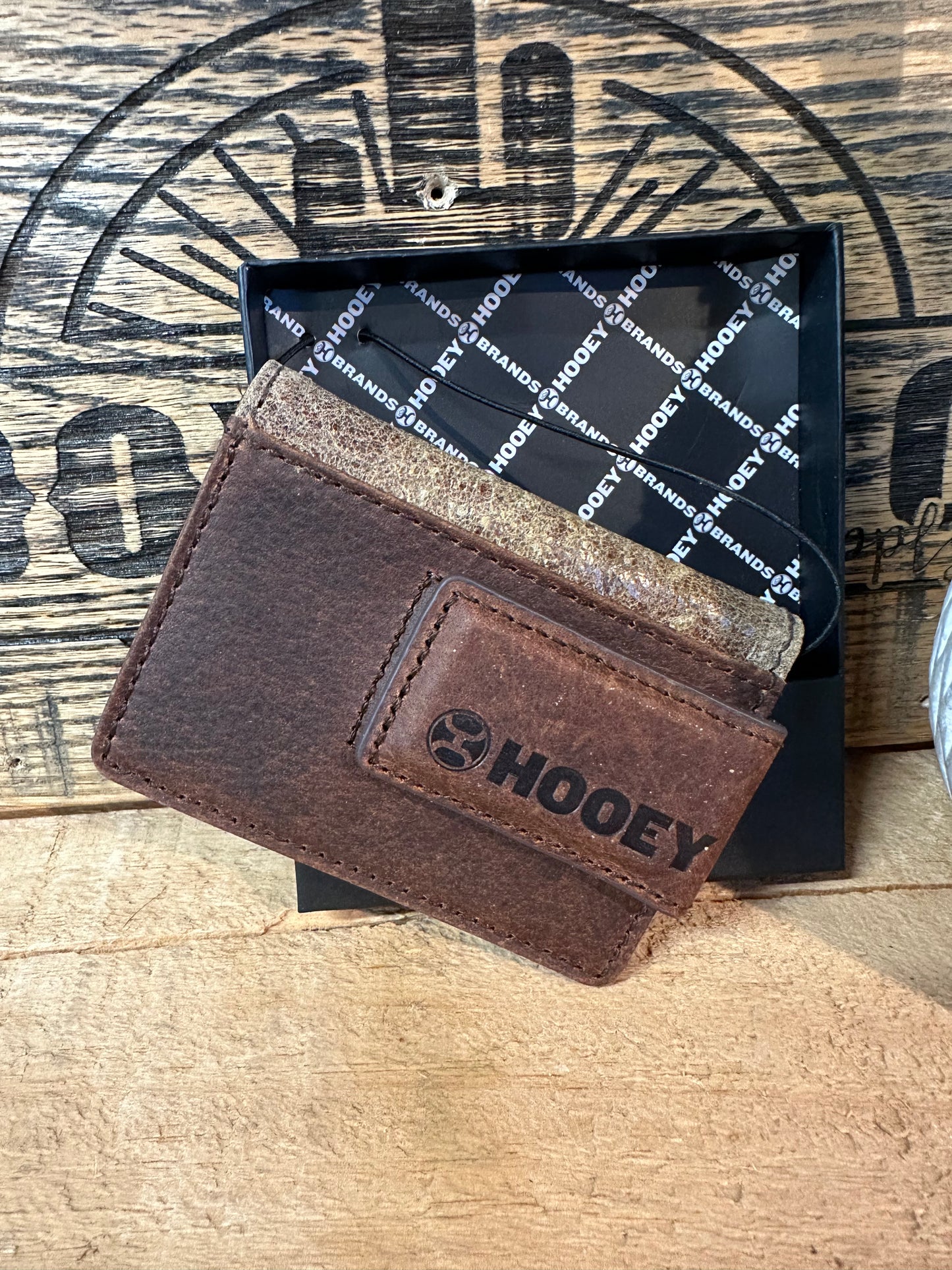 Chisholm: Hooey Tricolor Western Corner Yoke Leather Bi-Fold Money Clip HWF032-BRTN wallet Hooey