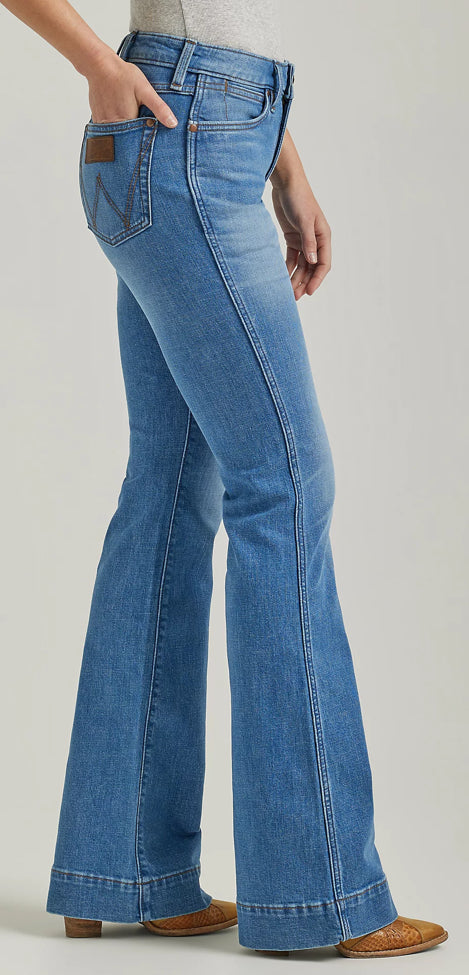 WOMEN'S WRANGLER RETRO® PREMIUM HIGH RISE TROUSER JEAN IN ELIZA Jean Women's Wrangler