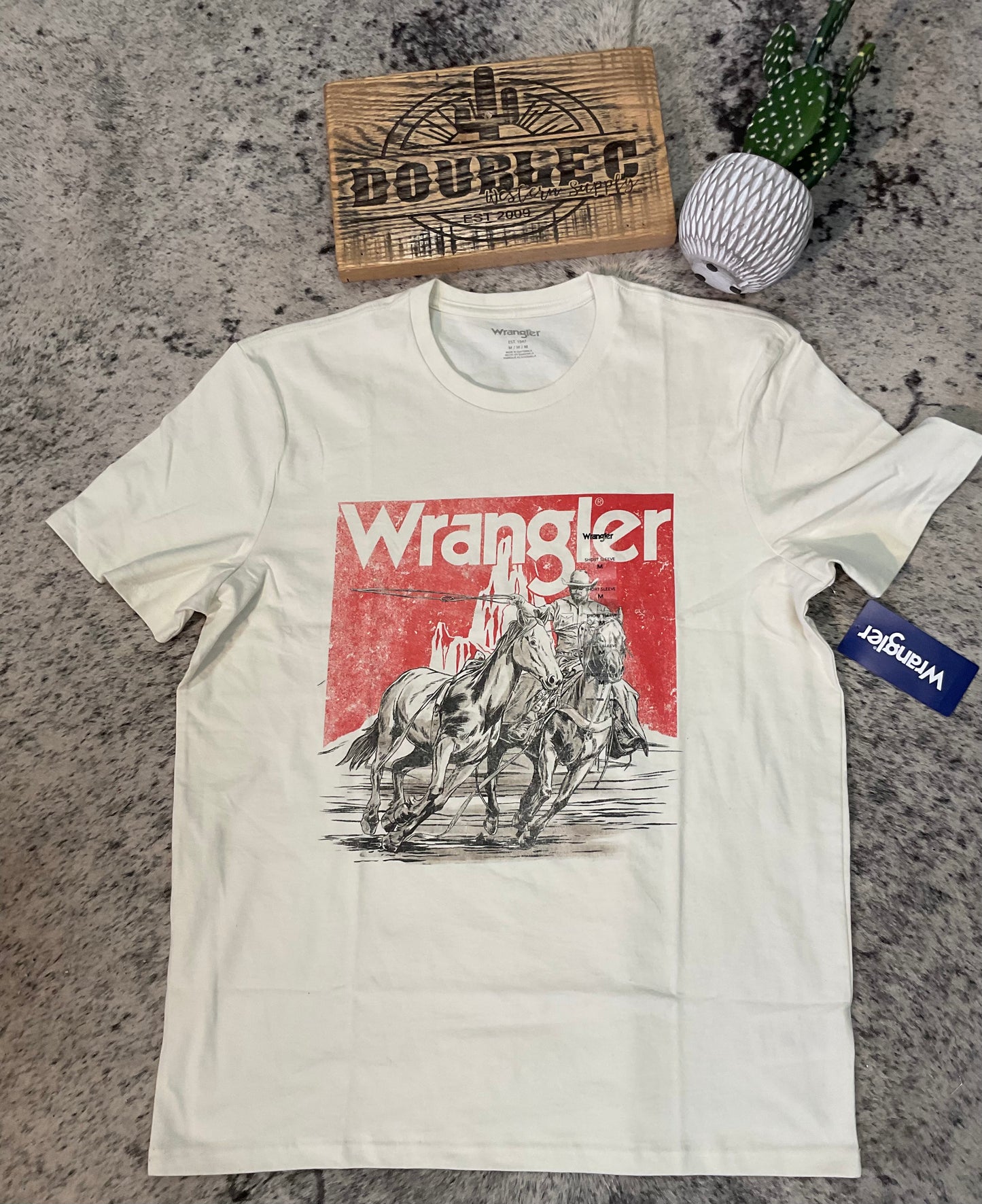 Wrangler® Graphic Short Sleeve T-shirt - Regular Fit - Baby's Breath T Shirt Women's Wrangler