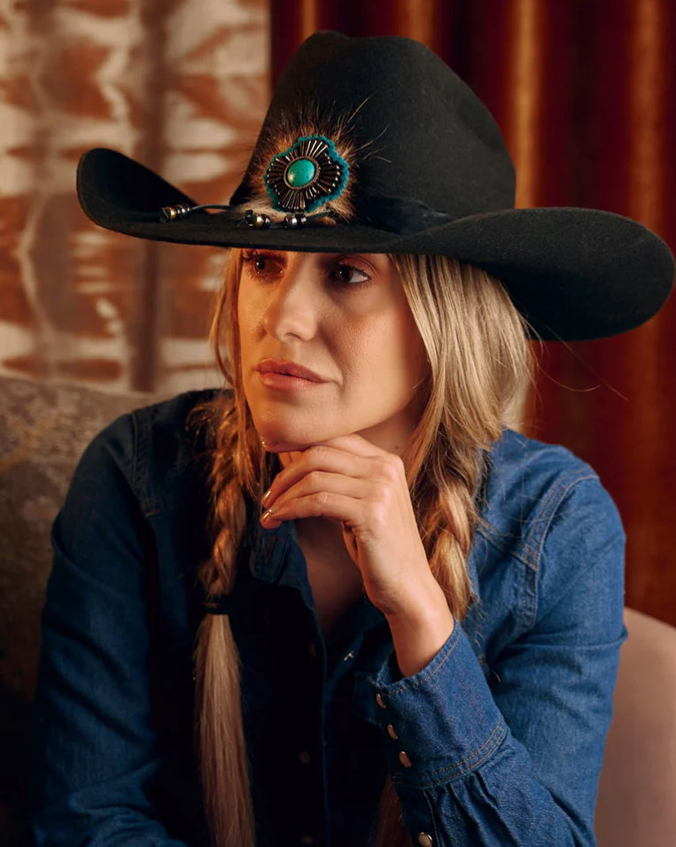 Country with a flare Lainey Wilson hat Women's Charlie 1 Horse