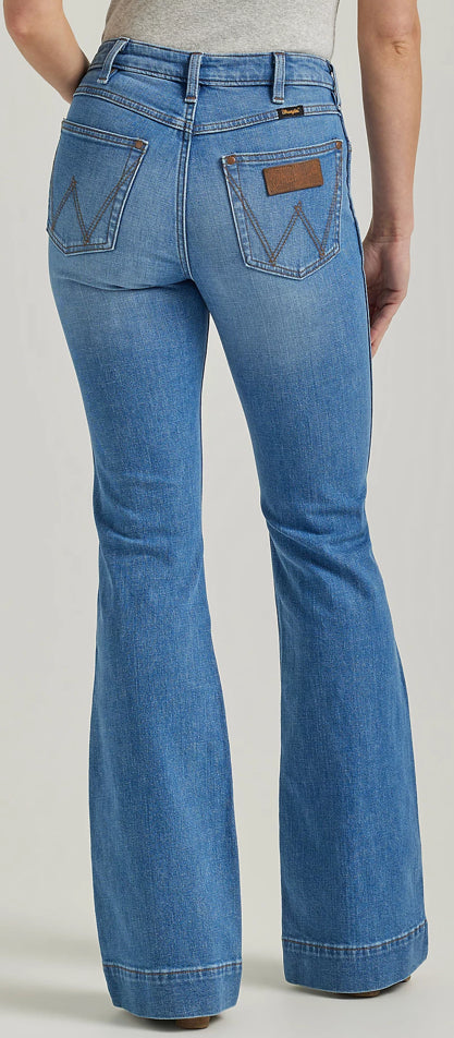 WOMEN'S WRANGLER RETRO® PREMIUM HIGH RISE TROUSER JEAN IN ELIZA Jean Women's Wrangler