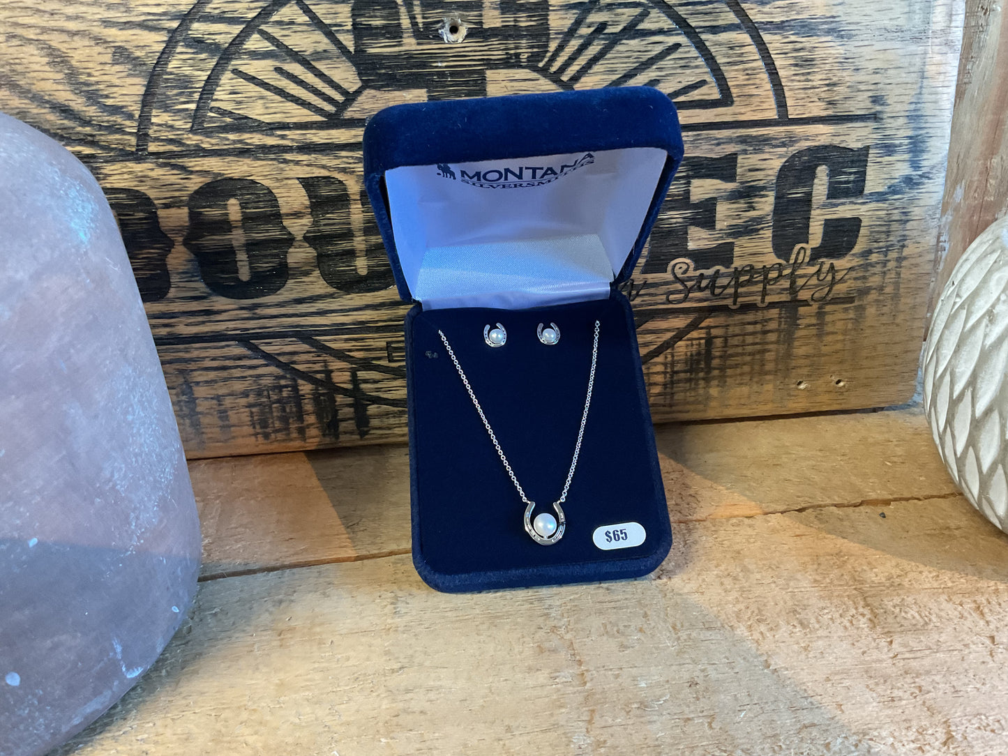 Montana Silversmiths Delicate Embrace Pearl Jewelry Set - JS5847 Jewelry Set Women's Montana Silversmiths