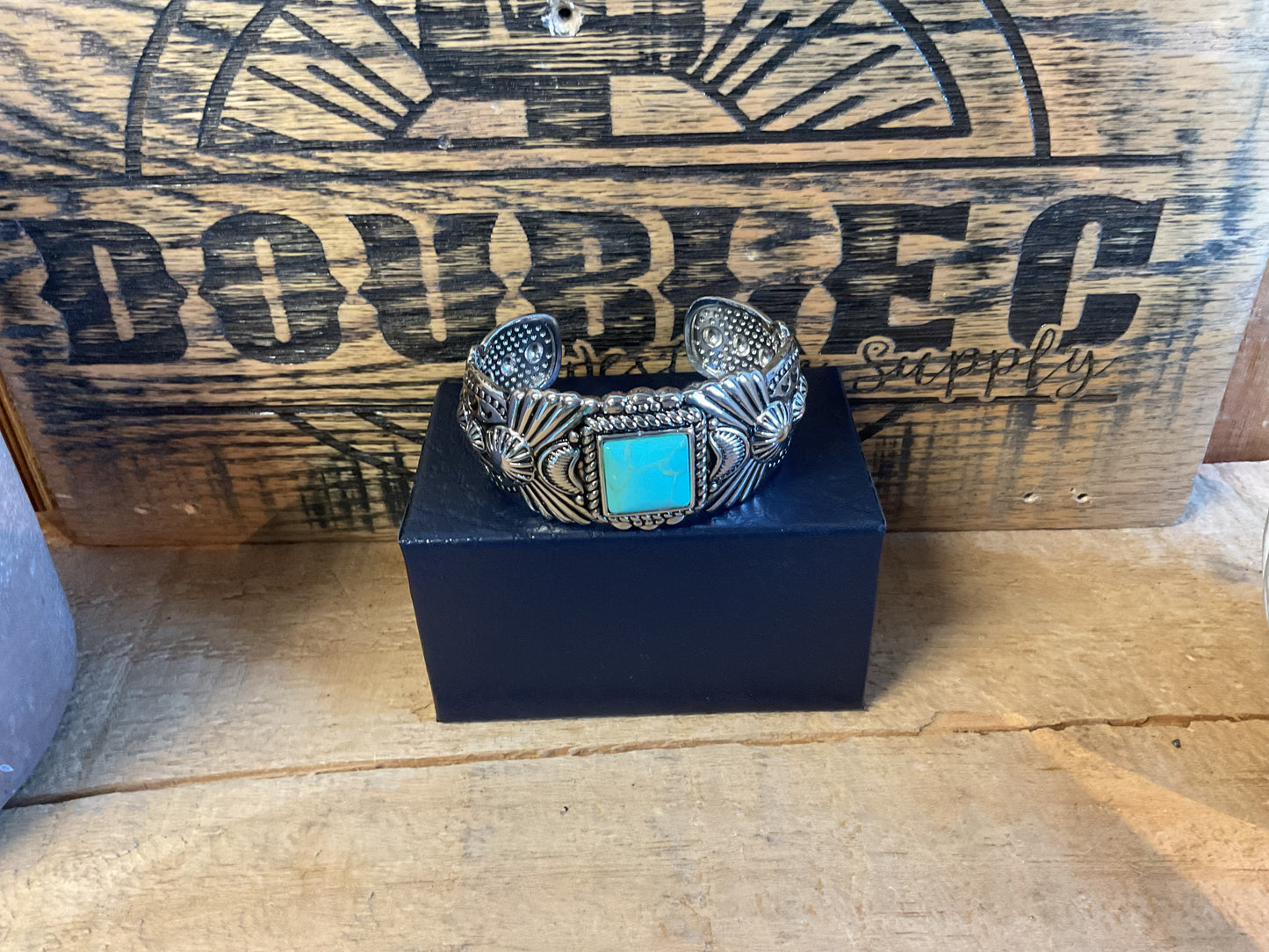 Montana Silversmiths Flourished Turquoise Cuff Bracelet - BC4813 Bracelet Montana Silversmiths