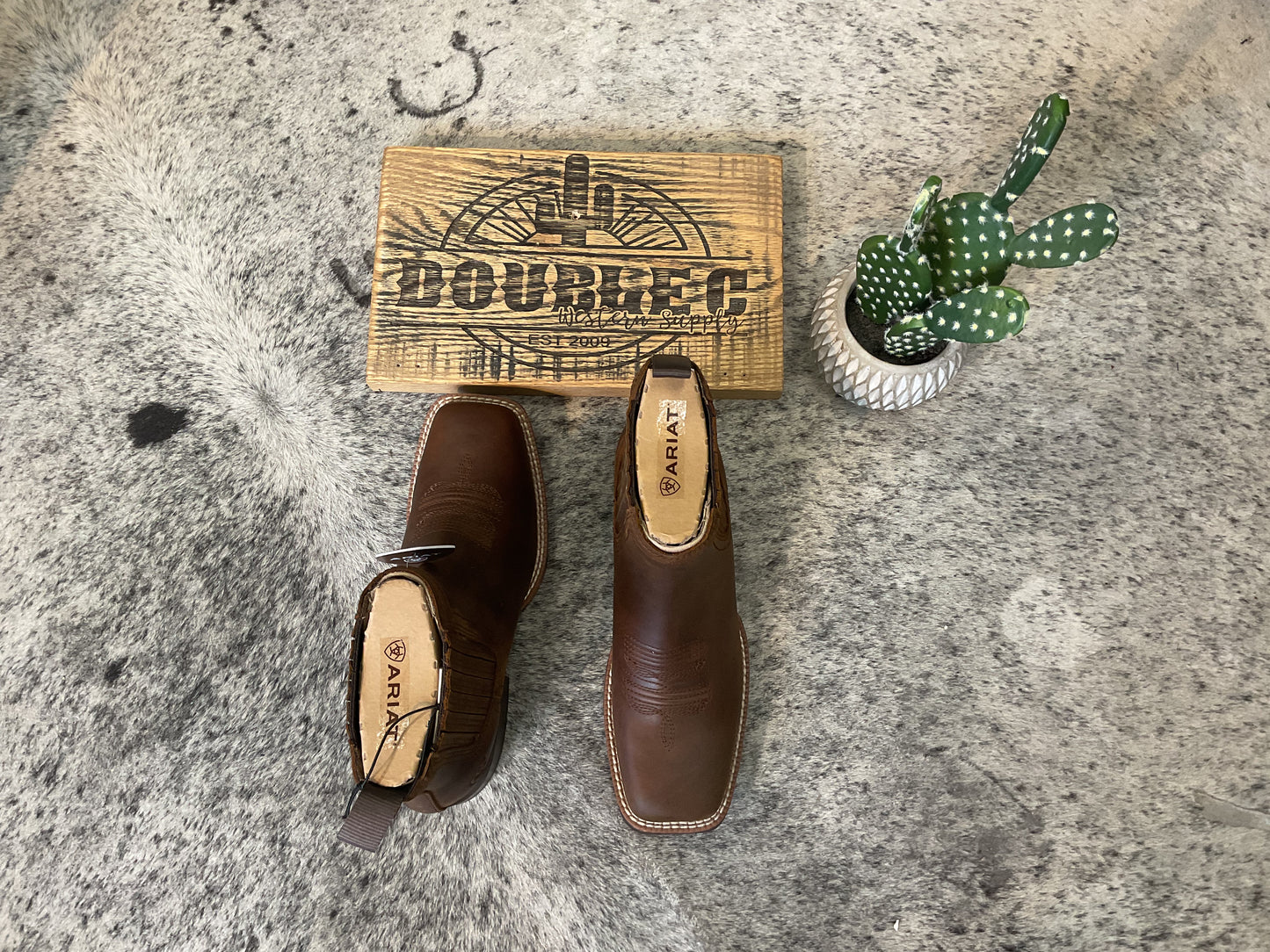 WMS Booker Chelsea Wide Square Toe Western Boot