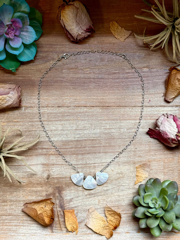 Shell Teardrop Chain Necklace – 16" Necklaces Shopify Collective The Bijoux FAB Jewelry The Bijoux FAB Jewelry