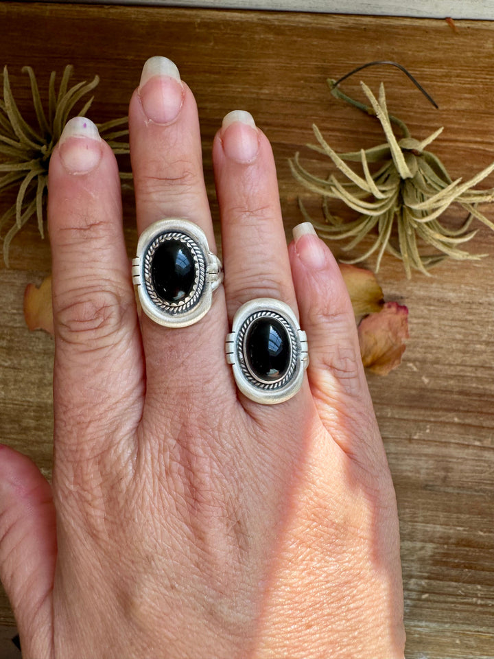 Black Onyx Oval Ring – Sterling Silver – Sizes 7.5 & 8 ring Shopify Collective The Bijoux FAB Jewelry The Bijoux FAB Jewelry