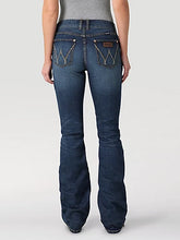Load image into Gallery viewer, WOMEN&#39;S WRANGLER RETRO® MAE JEAN IN MS WASH

