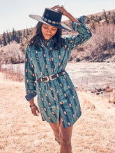Load image into Gallery viewer, WOMEN&#39;S WRANGLER RETRO® CHECOTAH CORD WESTERN SHIRT DRESS IN BLUE TEAL
