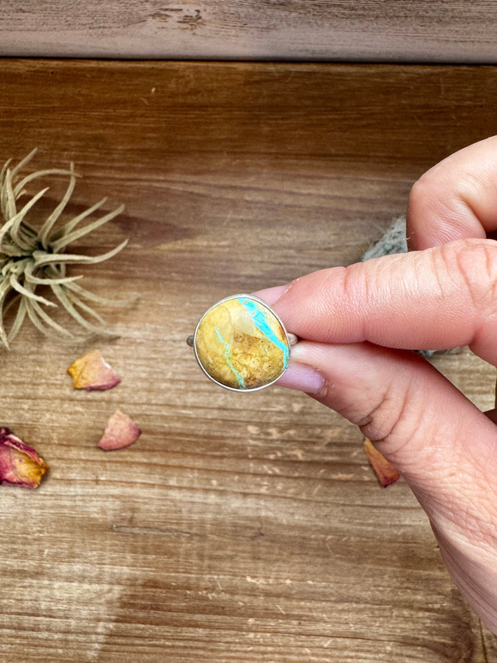 Small Ring - Size 8 1/2 - Ribbon Turquoise & Sterling Silver ring Shopify Collective The Bijoux FAB Jewelry The Bijoux FAB Jewelry