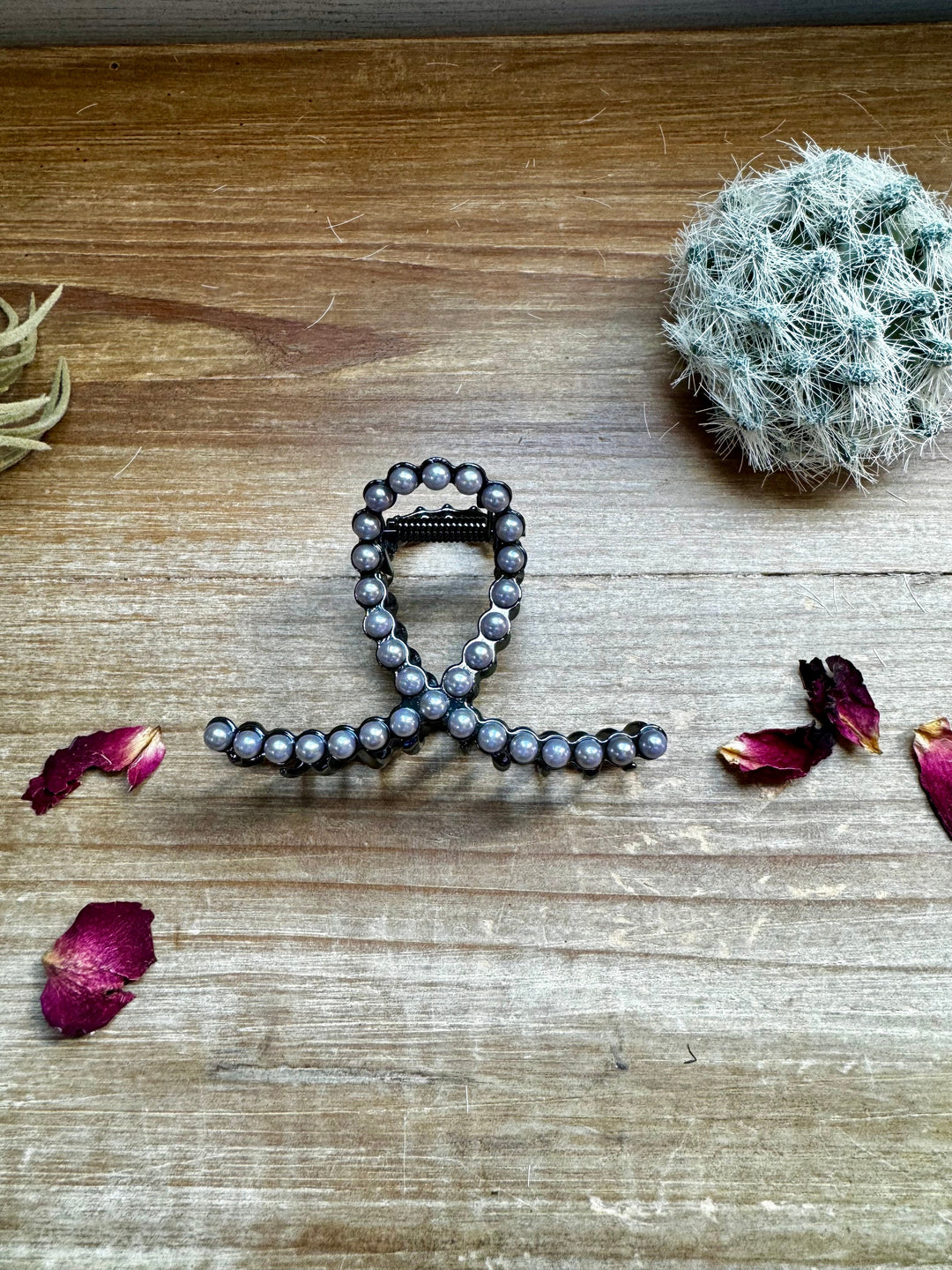 Smaller Pearls hair clips hair clip Shopify Collective The Bijoux FAB Jewelry The Bijoux FAB Jewelry