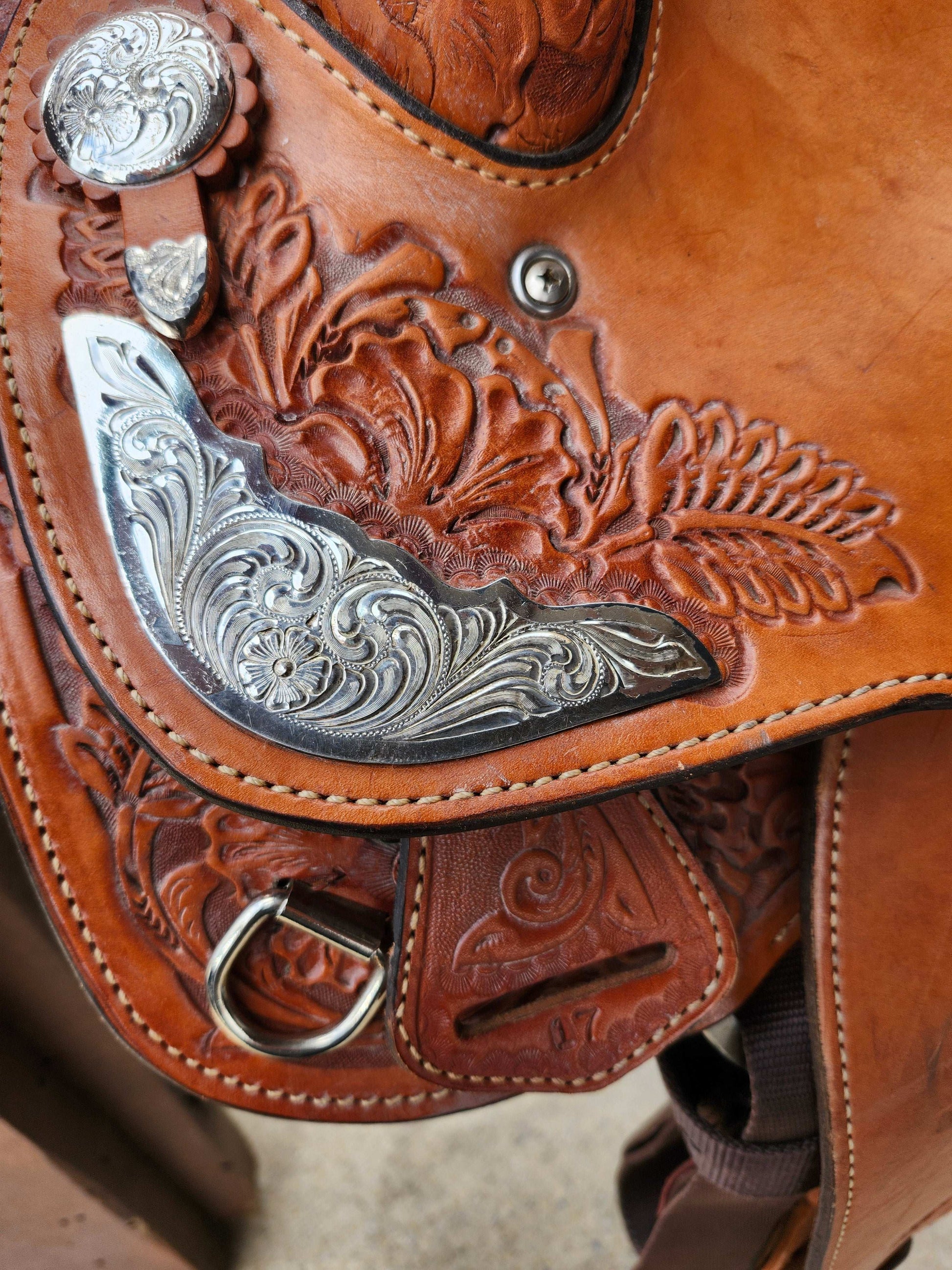 17" Hereford Tex Tan Show Saddle Tex Tan