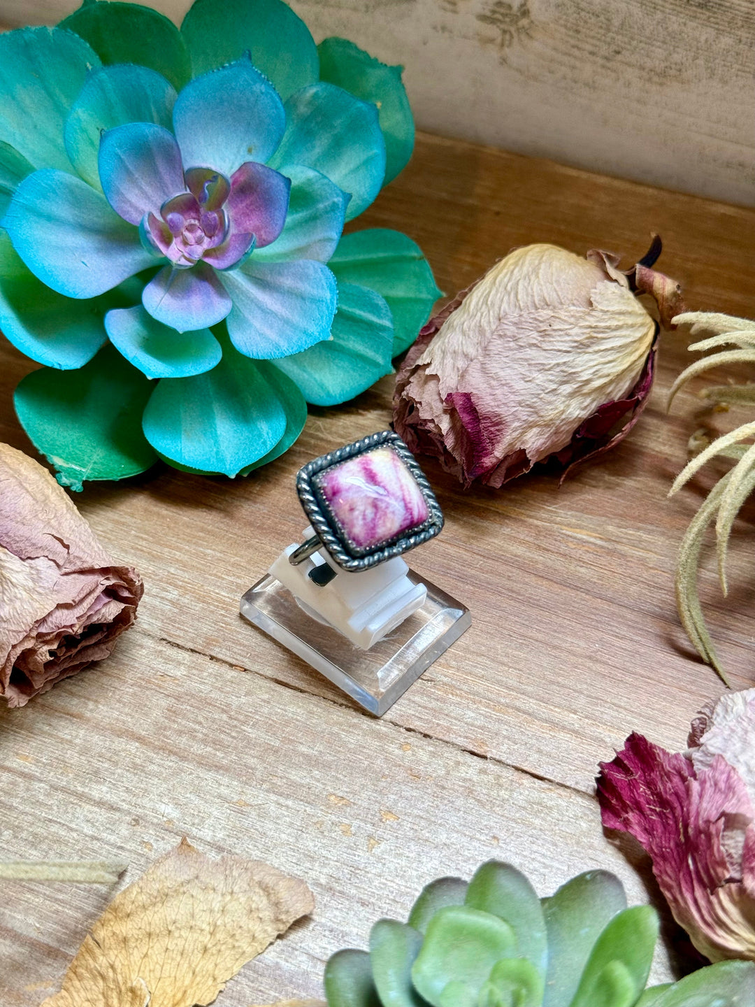 MJ Purple Spiny Oyster Sterling Silver Ring – Square Ring Shopify Collective The Bijoux FAB Jewelry The Bijoux FAB Jewelry