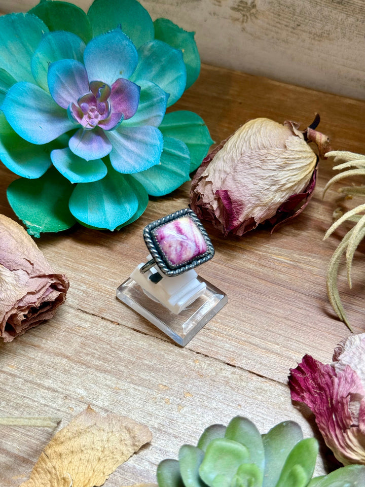 MJ Purple Spiny Oyster Sterling Silver Ring – Square Ring Shopify Collective The Bijoux FAB Jewelry The Bijoux FAB Jewelry
