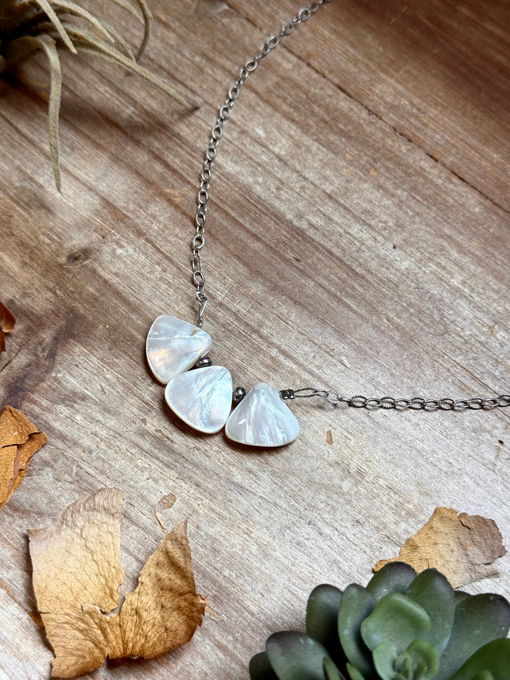 Shell Teardrop Chain Necklace – 16" Necklaces Shopify Collective The Bijoux FAB Jewelry The Bijoux FAB Jewelry