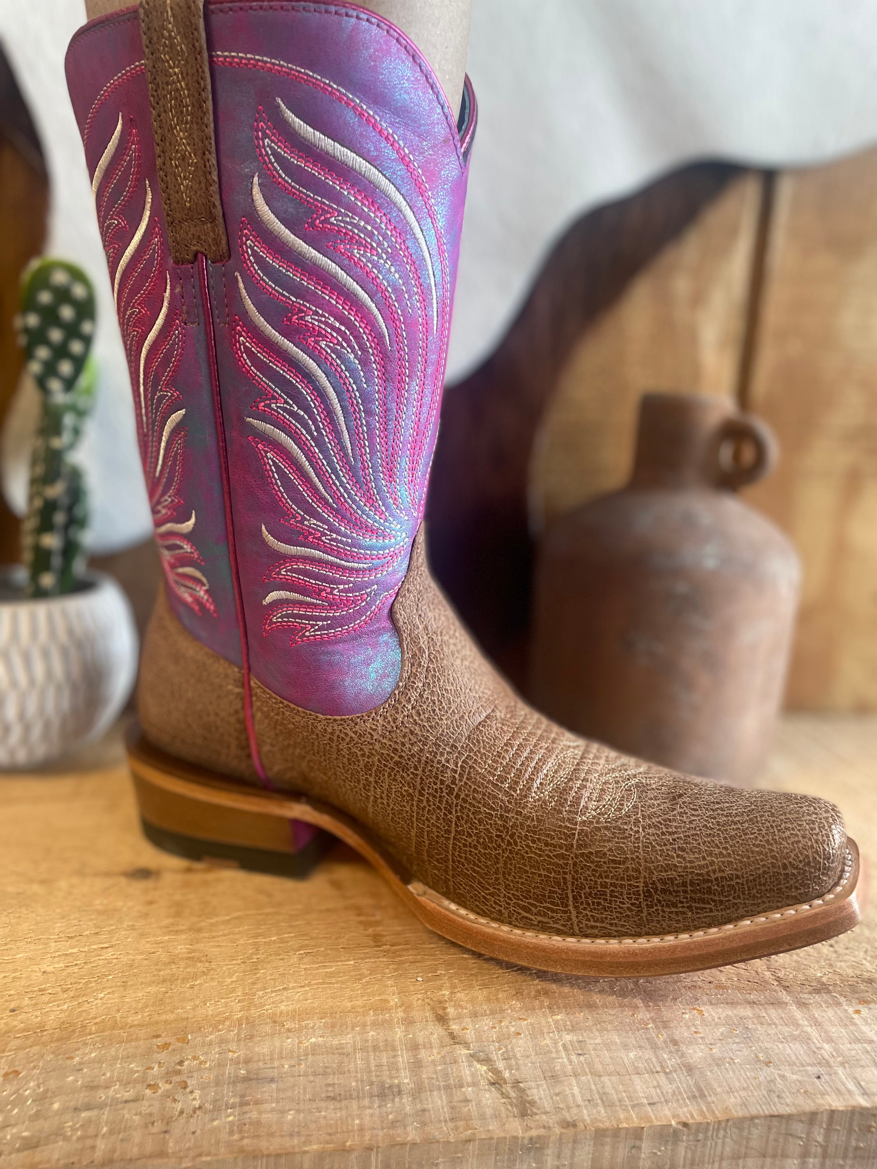 Ariat vaquera pregnant western boot