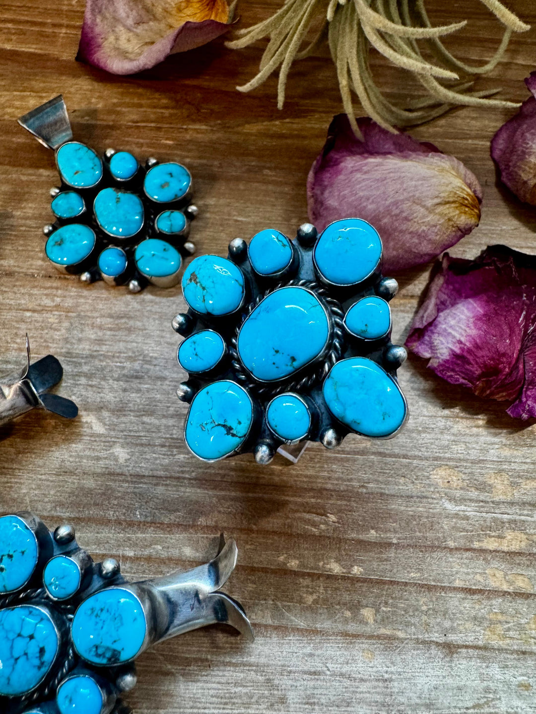 Complete Squash Blossom Set – Kingman Turquoise – Sterling Silver – Navajo Made by Wilson Dawes jewelry set Shopify Collective The Bijoux FAB Jewelry The Bijoux FAB Jewelry