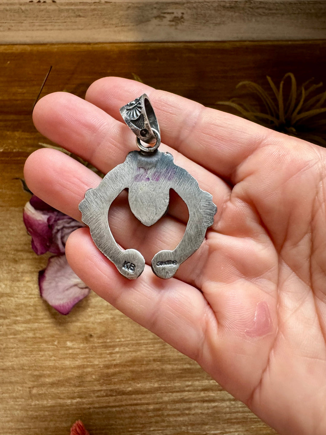Naja Pendant with Red Spiny Oyster – Sterling Silver – Native Made by KB Pendant Shopify Collective The Bijoux FAB Jewelry The Bijoux FAB Jewelry