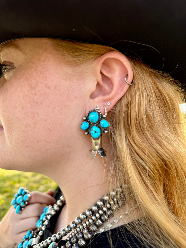 Complete Squash Blossom Set – Kingman Turquoise – Sterling Silver – Navajo Made by Wilson Dawes jewelry set Shopify Collective The Bijoux FAB Jewelry The Bijoux FAB Jewelry
