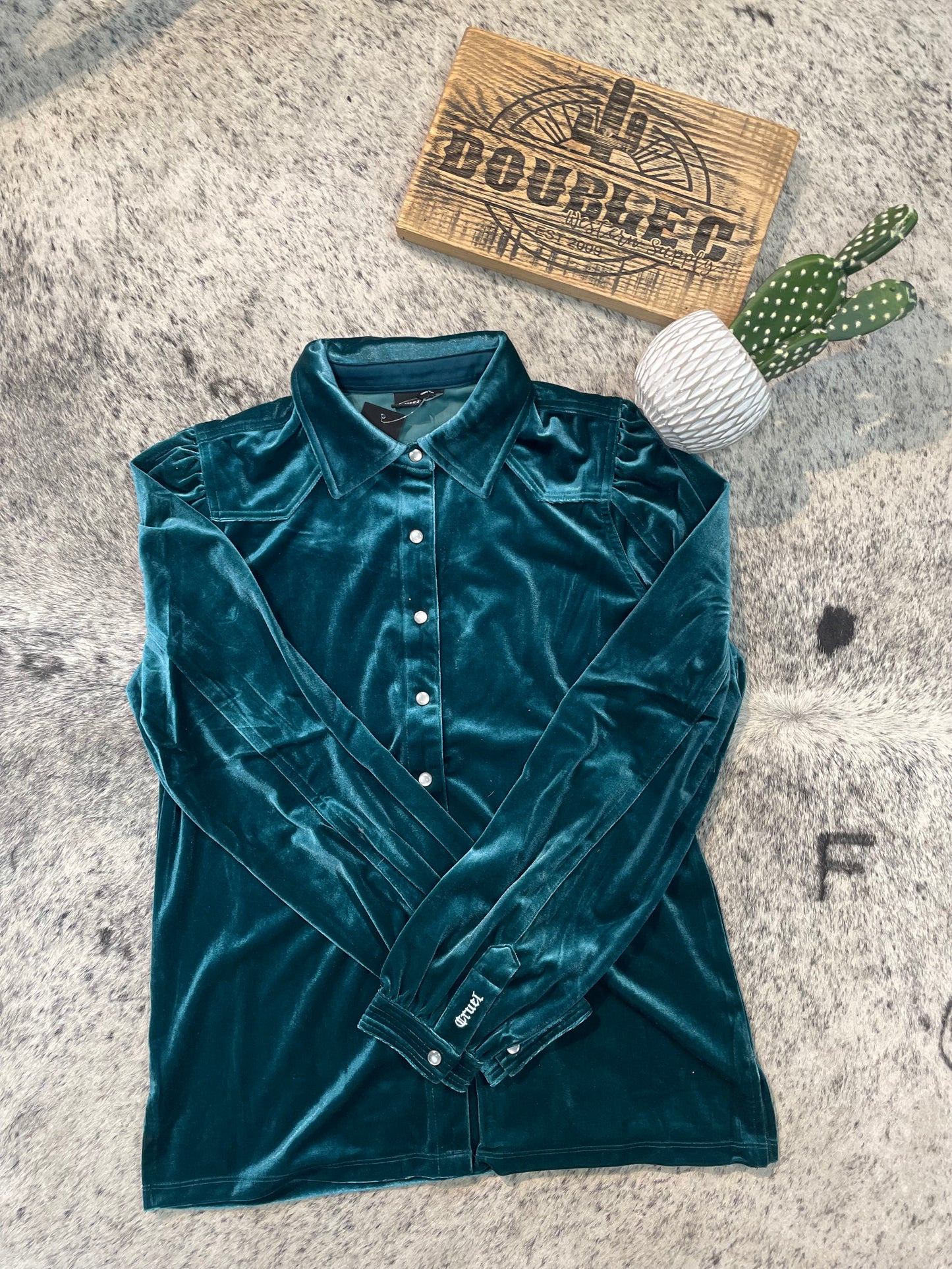 Women's Girlfriend Fit Velvet Western Shirt - Teal Shirts & Tops Cinch