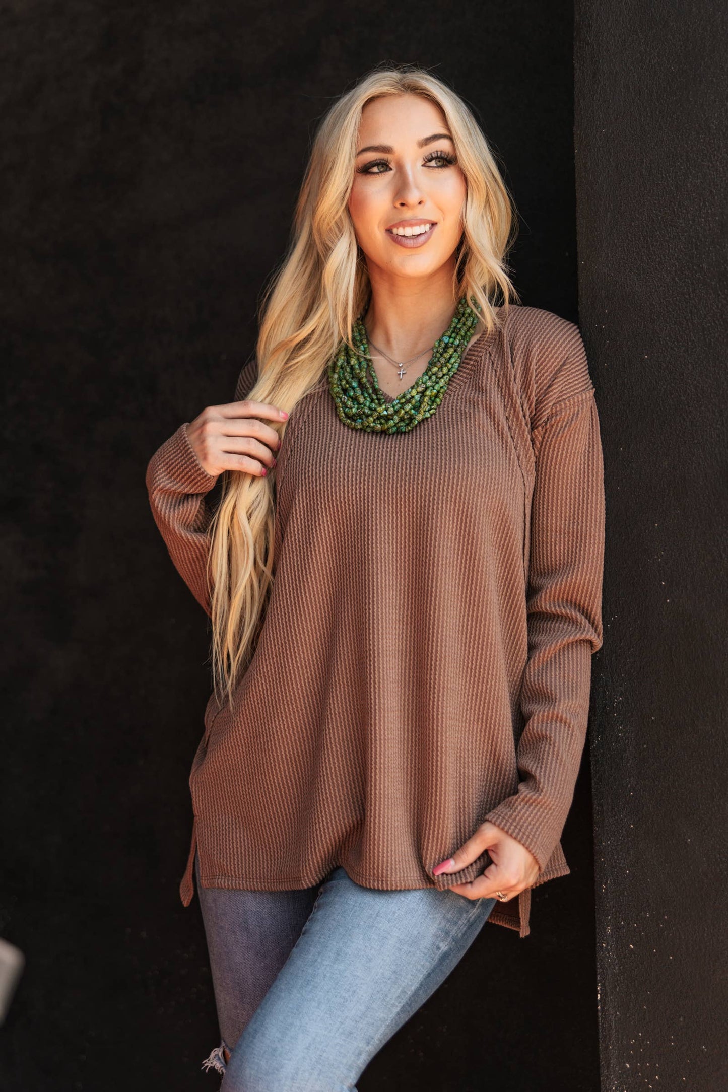 Curly Rib V Neck Long Sleeve Top Andrée by Unit