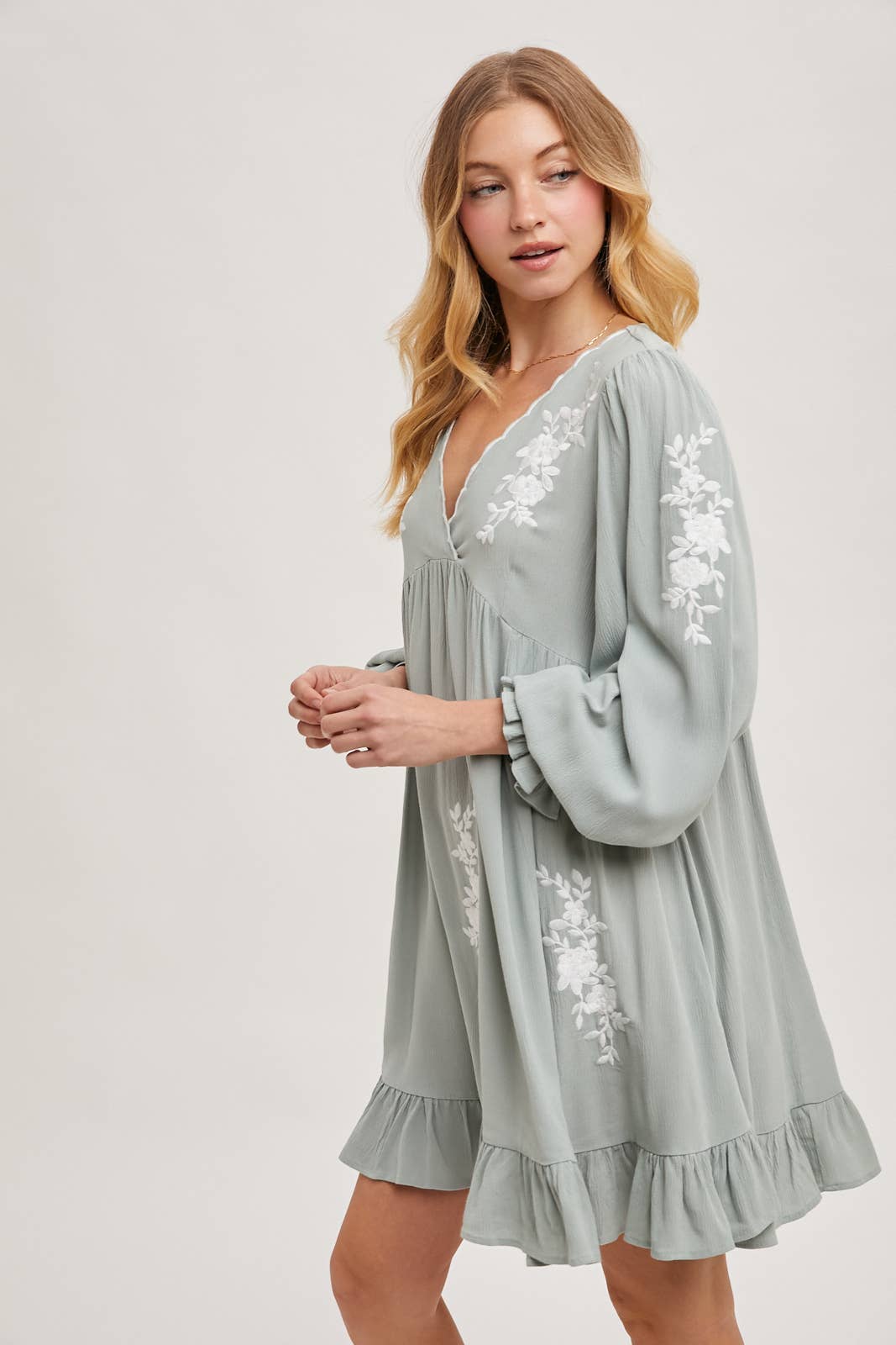 EMBROIDERED V-NECK RUFFLED DRESS dress Bluivy