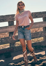 Load image into Gallery viewer, WOMEN&#39;S WRANGLER RETRO® WESTERN COWBOY SHORTS IN LYDIA
