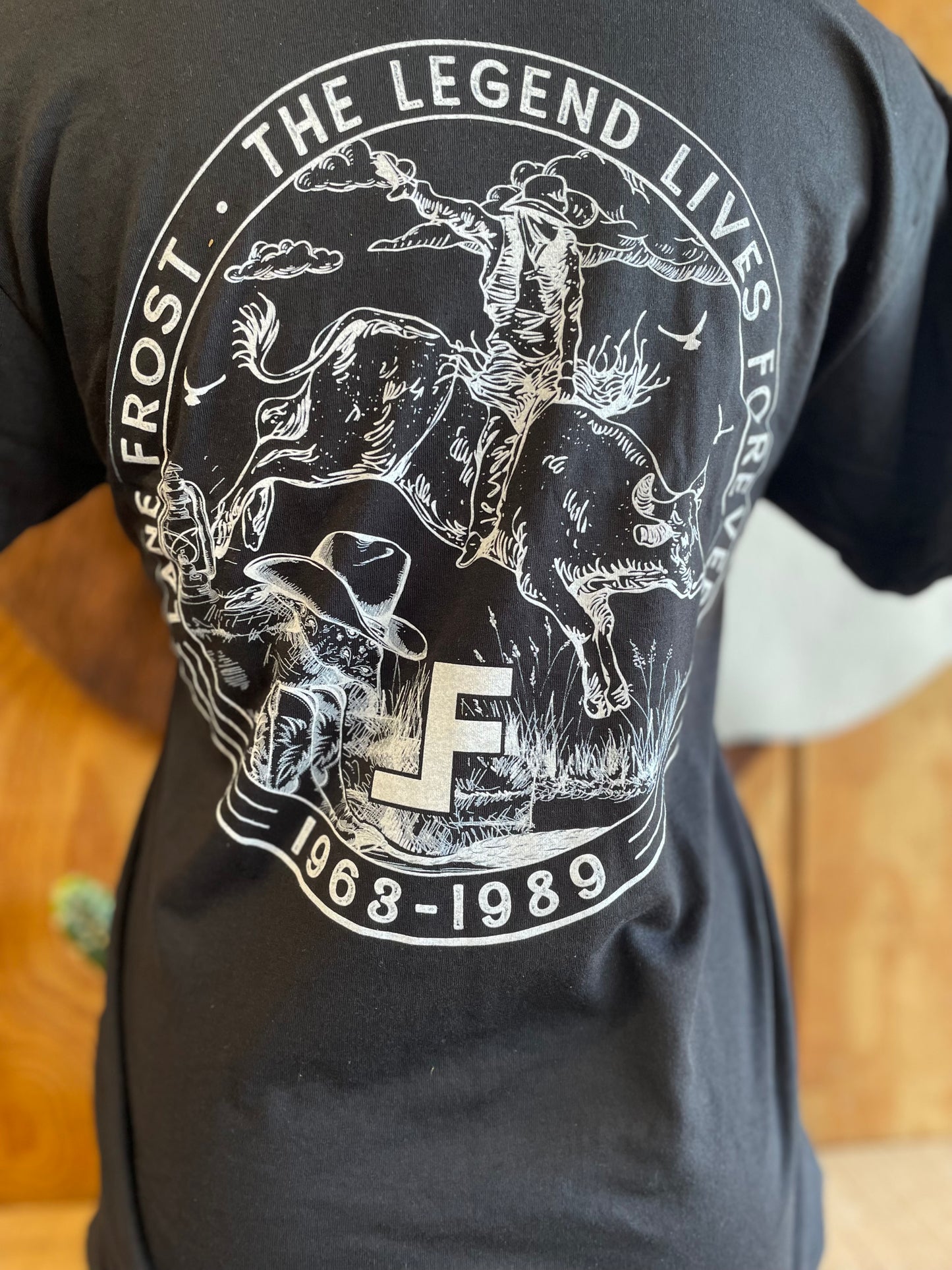 LANE FROST SILVER DOLLAR TEE Lane Frost