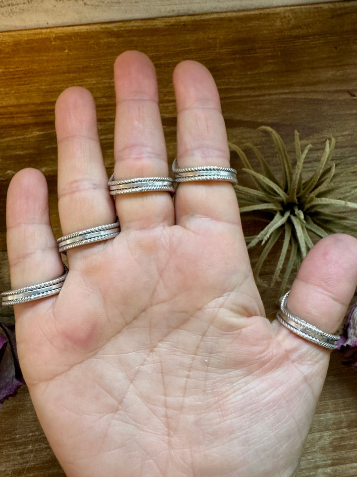 Turquoise or Spiny Oyster Ring – Sterling Silver – Native Made Stamp Z – Multiple Sizes – USA ring Shopify Collective The Bijoux FAB Jewelry The Bijoux FAB Jewelry