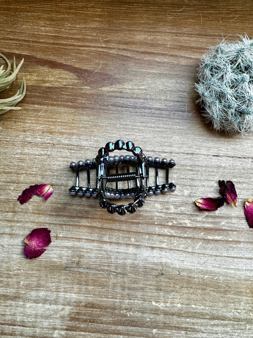 Smaller Pearls hair clips hair clip Shopify Collective The Bijoux FAB Jewelry The Bijoux FAB Jewelry