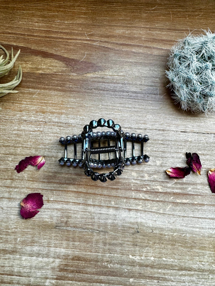 Smaller Pearls hair clips hair clip Shopify Collective The Bijoux FAB Jewelry The Bijoux FAB Jewelry