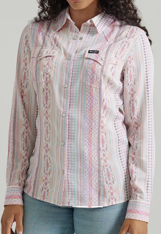 WOMEN'S WRANGLER RETRO® LONG SLEEVE SOUTHWESTERN PRINT WESTERN SNAP RAYON SHIRT IN PINK GEO Wrangler