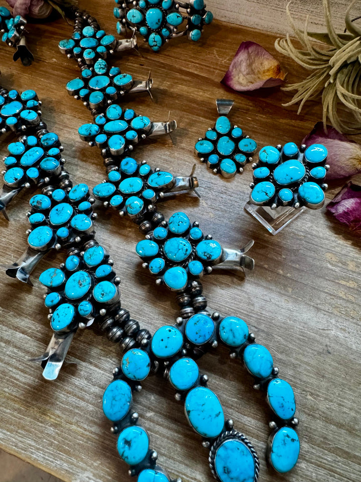 Complete Squash Blossom Set – Kingman Turquoise – Sterling Silver – Navajo Made by Wilson Dawes jewelry set Shopify Collective The Bijoux FAB Jewelry The Bijoux FAB Jewelry