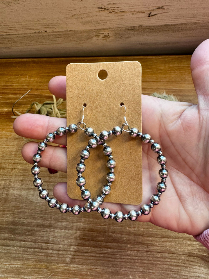 Hoops Sterling Silver Pearls earrings 6 and 3 mm Earrings Shopify Collective The Bijoux FAB Jewelry The Bijoux FAB Jewelry