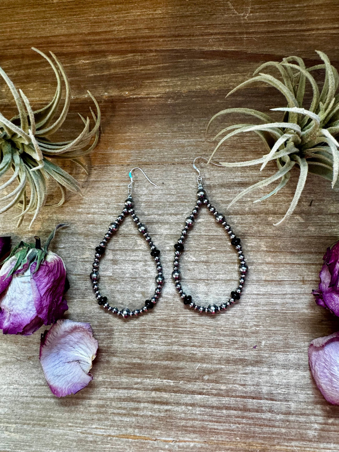 Sterling Silver Pearl & Black Onyx Teardrop Earrings Earrings Shopify Collective The Bijoux FAB Jewelry The Bijoux FAB Jewelry