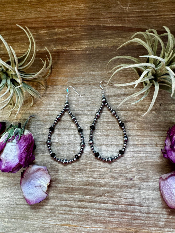 Sterling Silver Pearl & Black Onyx Teardrop Earrings Earrings Shopify Collective The Bijoux FAB Jewelry The Bijoux FAB Jewelry