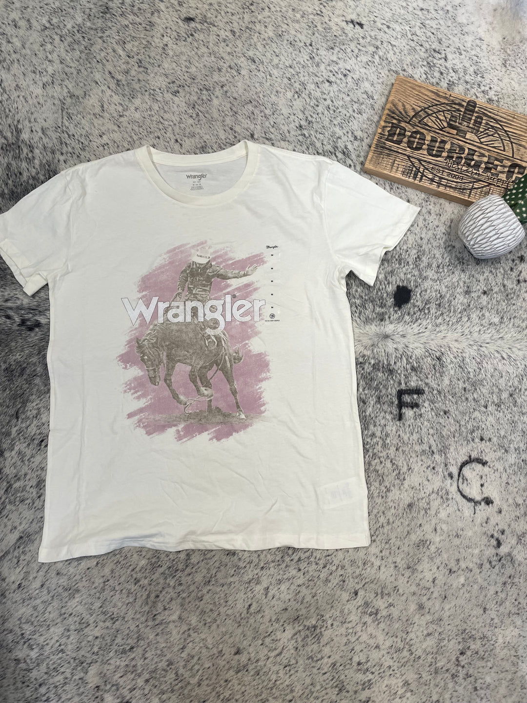 WOMEN'S WRANGLER WESTERN GRAPHIC BOYFRIEND TEE IN MARSHMALLOW Shirts & Tops Women's Wrangler