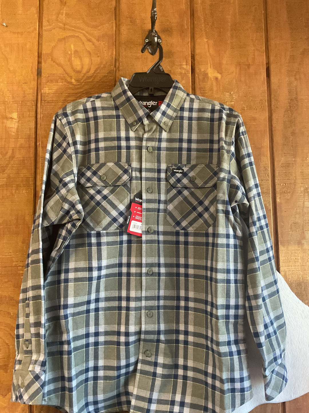 Wrangler® Riggs Workwear® Foreman Flannel Plaid Long Sleeve Work Shirt - Regular Fit - Green Plaid - 112382554