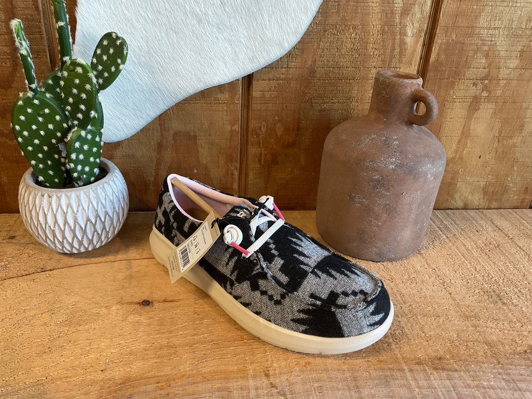 Ariat Women's Hilo Shoe/BLACK & WHITE FLANNEL BLANKET Shoes ariat ariatfootwear ariatwomens Women's Womens Shoes Ariat