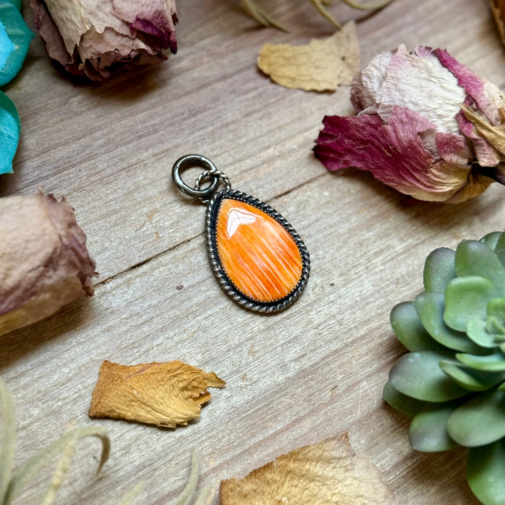 MJ Orange Spiny Oyster Sterling Silver Pendant – Teardrop Pendant Shopify Collective The Bijoux FAB Jewelry The Bijoux FAB Jewelry
