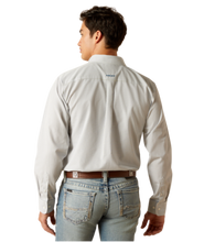 Load image into Gallery viewer, Ariat MNS Wrinkle Free Kaeden Fitted Shirt
