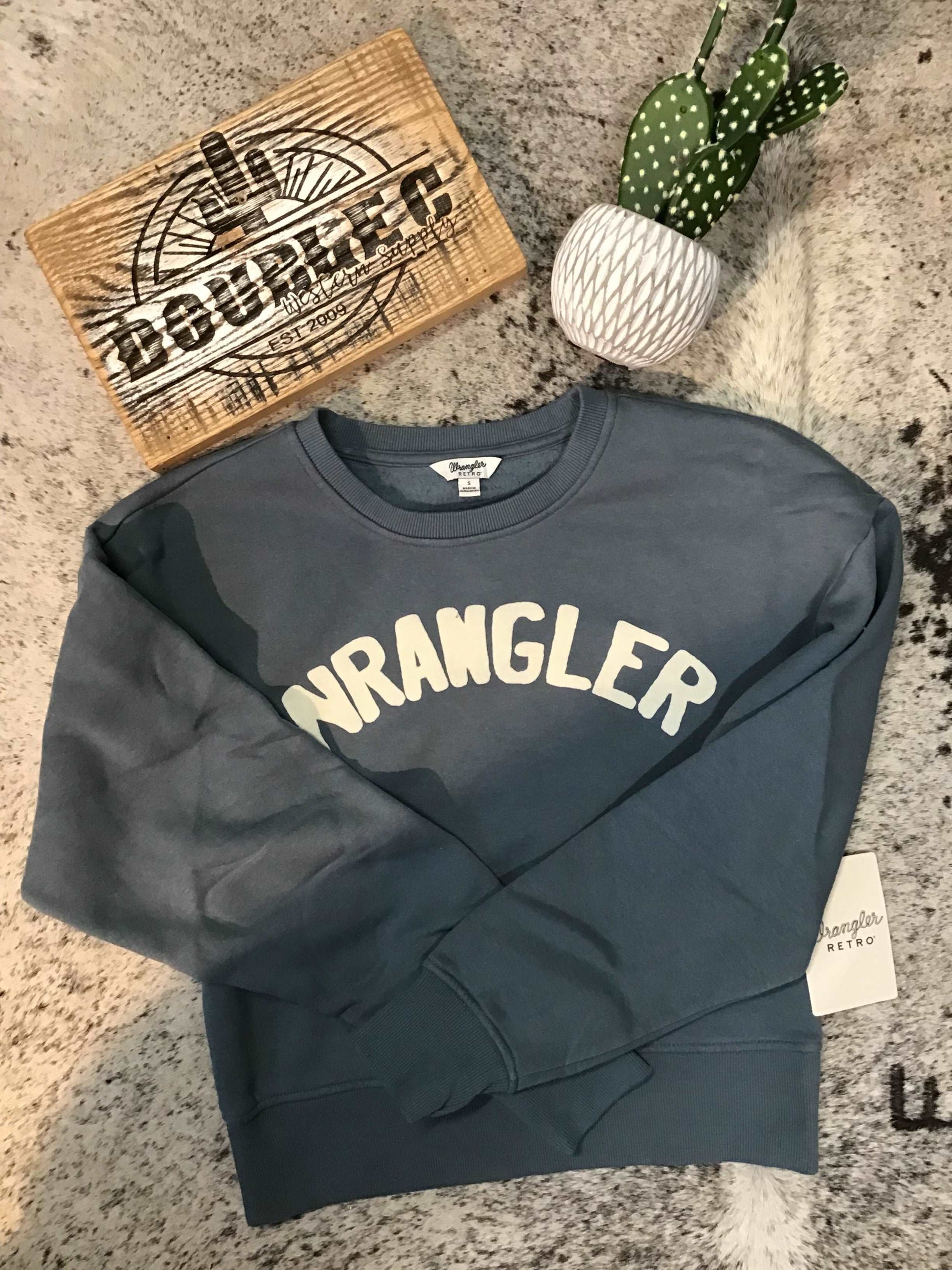 Women's Wrangler Shabby Logo Pullover Sweatshirt in Blue Sweatshirt Wrangler