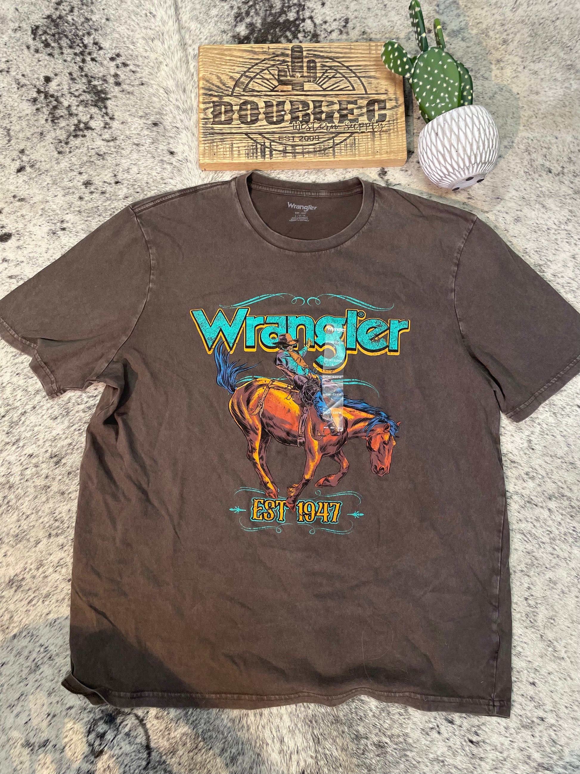 Wrangler® Graphic Short Sleeve T-shirt - Regular Fit - Back Coffee T shirt Wrangler